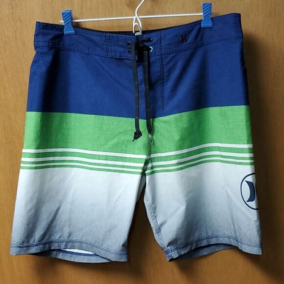 Hurley phantom board shorts,  size 33 - Picture 1 of 7